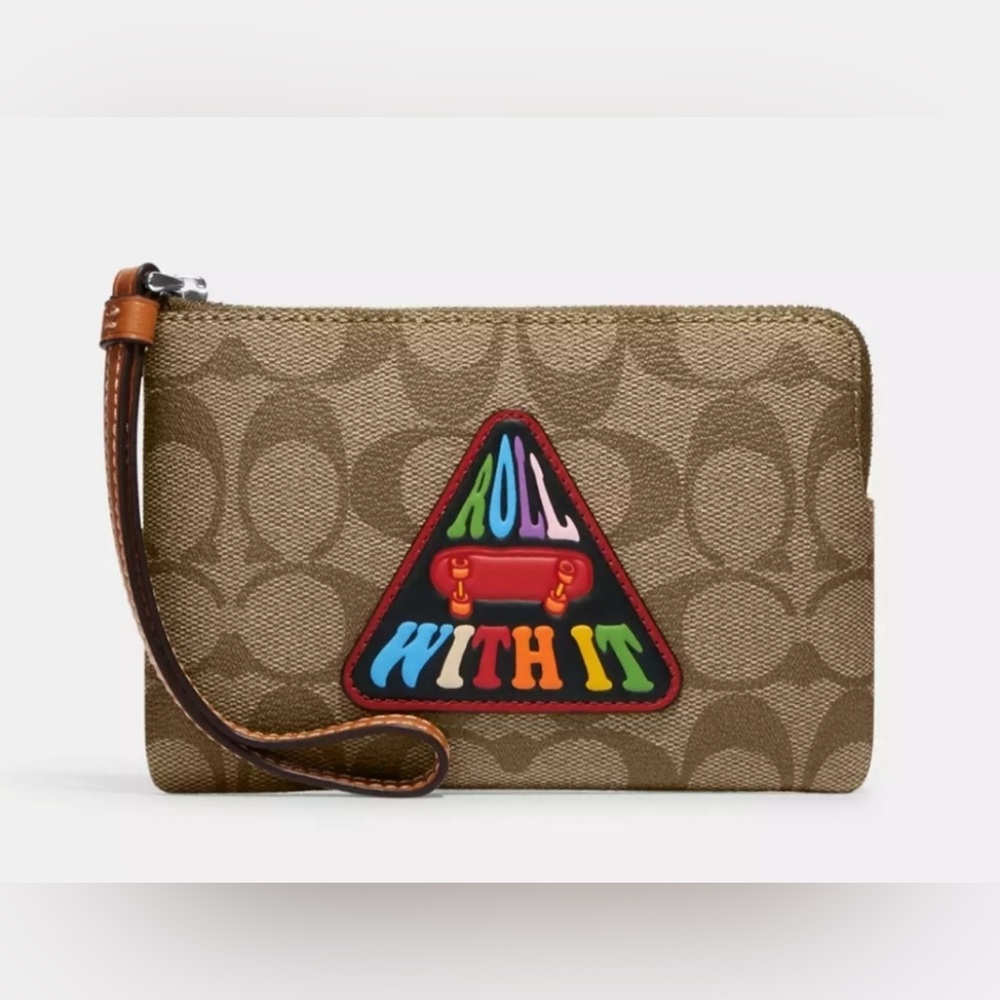 NWT Coach “Roll With It” Wristlet - Picture 7 of 7